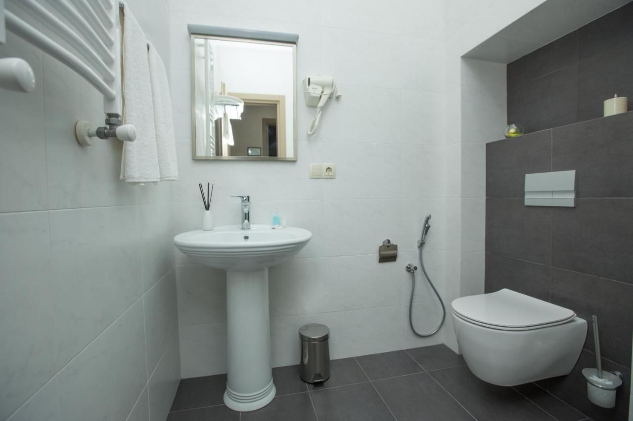 Отель History Hotel Tbilisi Тбилиси-37