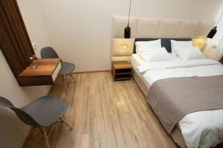 Отель History Hotel Tbilisi Тбилиси Двухместный номер с 1 кроватью и террасой-6