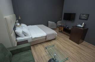 Отель History Hotel Tbilisi Тбилиси Люкс-3